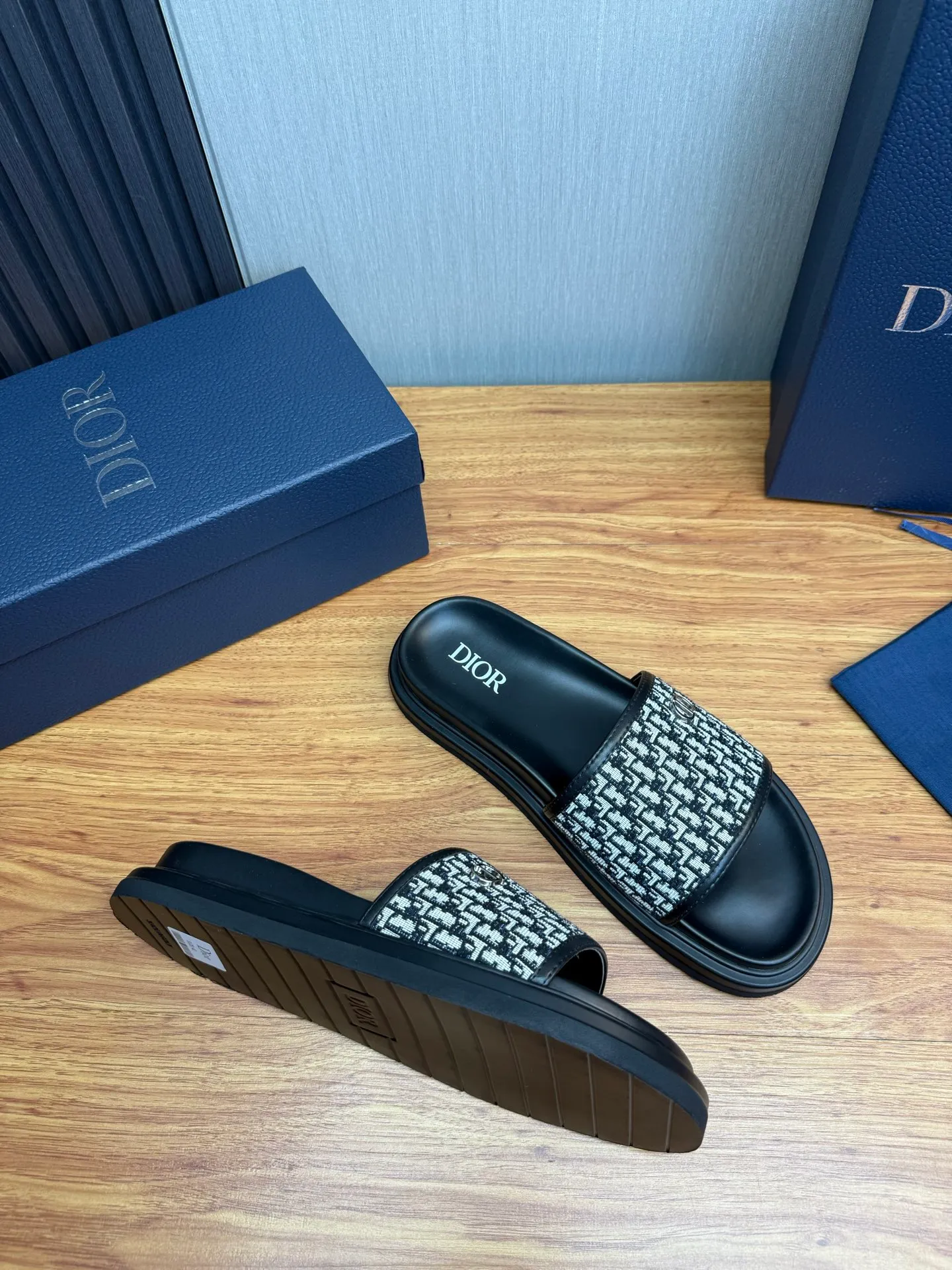 Men's shoes 260💰 Dior. Men's slippers🩴Official website 1:1 production 38-45 size 45 46 🉑️Customized original material shipped✅